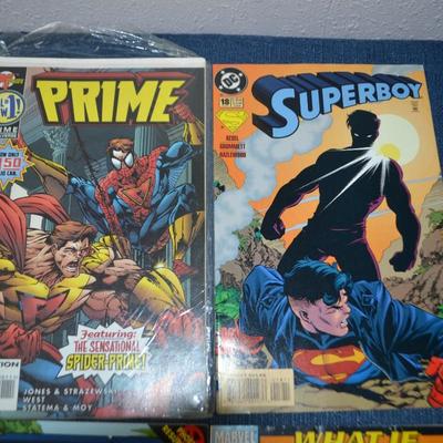 LOT 185. COLLECTION OF EIGHT COMIC BOOKS