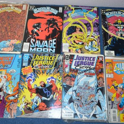 LOT 189. COLLECTION OF EIGHT COMIC BOOKS