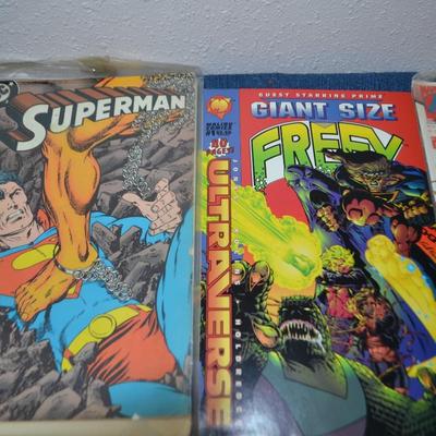 LOT 188. COLLECTION OF EIGHT COMIC BOOKS