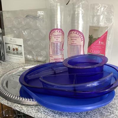 Entertaining Lot- plastic ware and 5 light metal trays