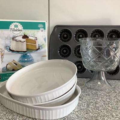 Baking Lot-Wilton Baby Bundt, 3 Corningware, Fillables Cake Pans for layered cakes in box, glass pedestal