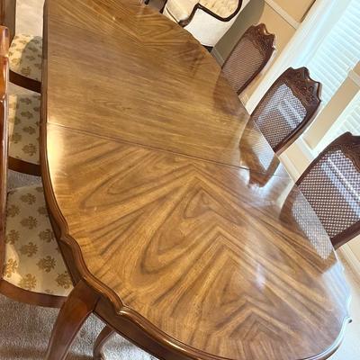 BERNHARDT FURNITURE ~ Dining Room Table & 8 Cain Back Chairs