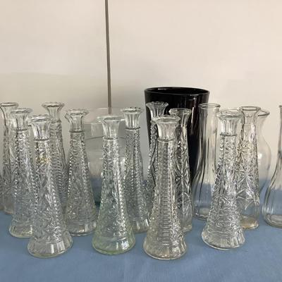 Garden Party lot- 19 glass vases