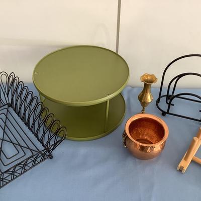 Organize the Kitchen lot-Lazy Susan, lid rack, napkin holder, basket