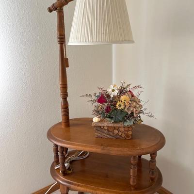 A6- Vintage lamp Table, clock, centerpiece