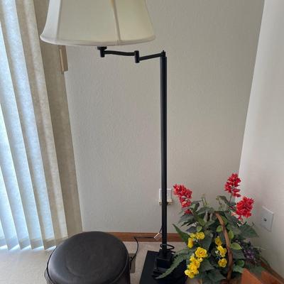 A9- Floor lamp, ottoman, flower bskt, magazine rack