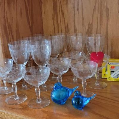 A20-Vintage glasses, glass bluebirds