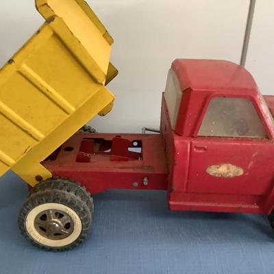 Tonka red and yellow metal dump truck-vintage