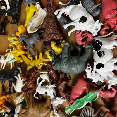 Tray of Vintage Farm Animals