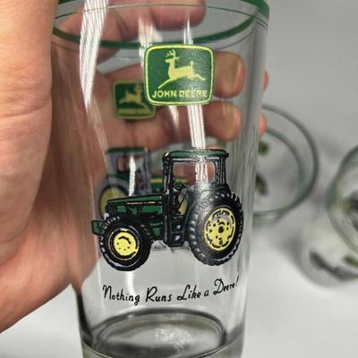 John Deere Nothing Runs Like a Deere Tractor Glass Drinking Cups
