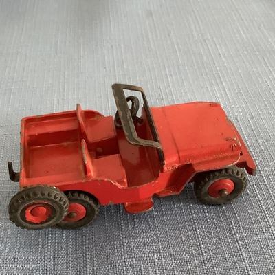 Dinky Toys Jeep made in England Meccano Ltd. red metal