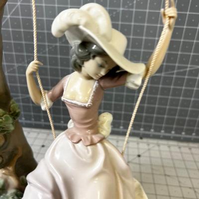 LLADRO Lady in a Swing 
