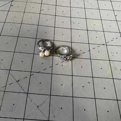 2 Rings: Cute Stone and Pearl 