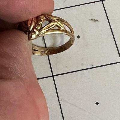 10K Black Hills Gold Ring