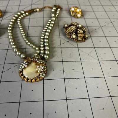 Vintage Costume Necklace and Earrings.
