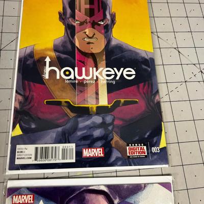 (4) Marvel Comics. Hawkeye 