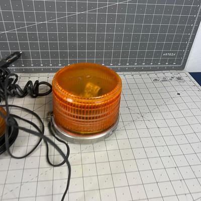 2 Yellow FLASHING Lights for 12V Plug in 