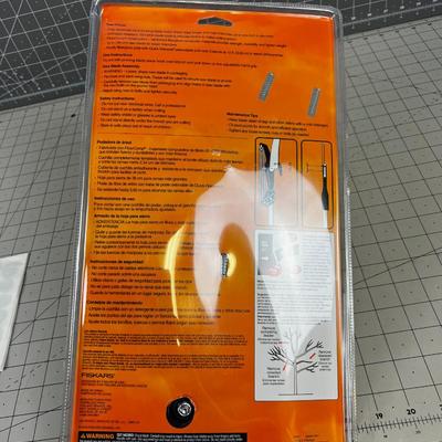New,  FISKARS Tree Trimmer