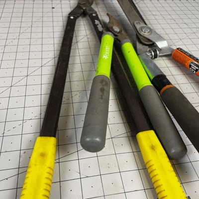 3 Pair, Hedge Trimmers and lopper's