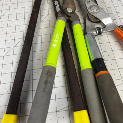3 Pair, Hedge Trimmers and lopper's