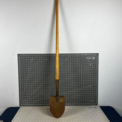 Garden Spade / Small Shovel 