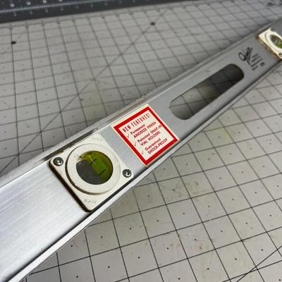 Johnson Number 6224 Aluminum Level 24" 