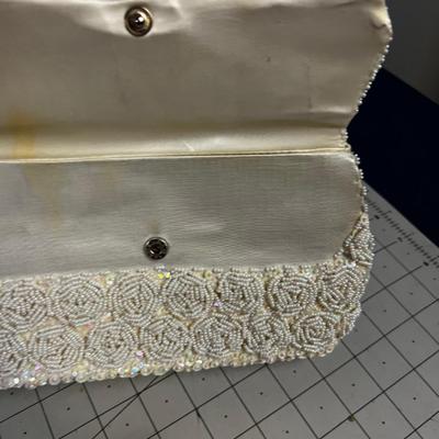 Beaded Purses (6) one for every even of the week. 