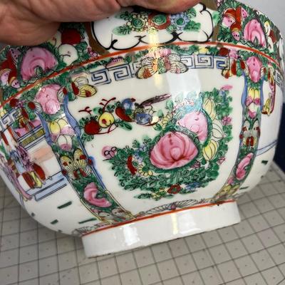 Chinese Rose Famille  Bowl Marked, Japanese Ware Decorated in Macau. NEAT!! I