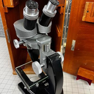 LEITZ WENTZLER Microscope