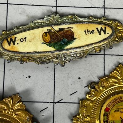 Woodsman of the World, Porcelain & Metal Badges (7) 