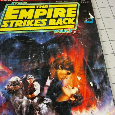 2 Star Wars Magazine Books 