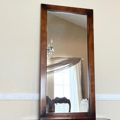 PULASKI ~ Small Lighted Mirrored Curio ~ With Matching Mirror