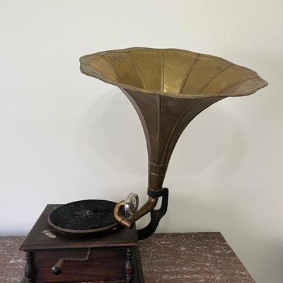 Gramophone  His Masterâ€™s Voice *Read Details