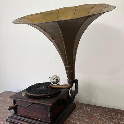 Gramophone  His Masterâ€™s Voice *Read Details