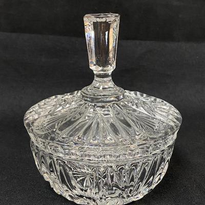 Vintage Hollywood Regency Glam Cut Crystal Glass Lidded Candy Trinket Powder Dish
