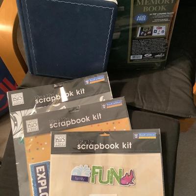 Scrapbooking lot