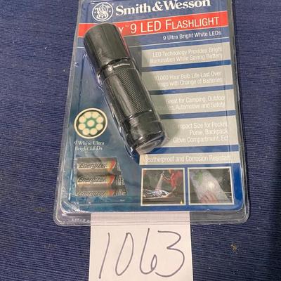 Smith & Wesson Flashlight