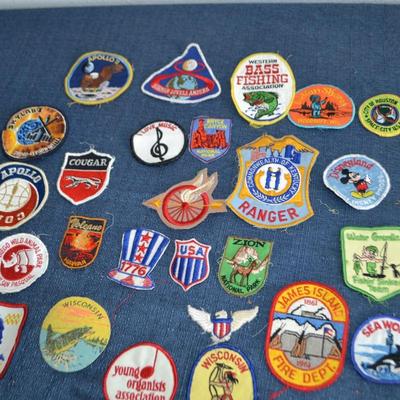 LOT 199 VINTAGE PATCH COLLECTION
