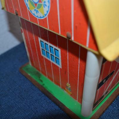 LOT 201` VINTAGE FISHER PRICE FAMILY FARM AND ANIMALS