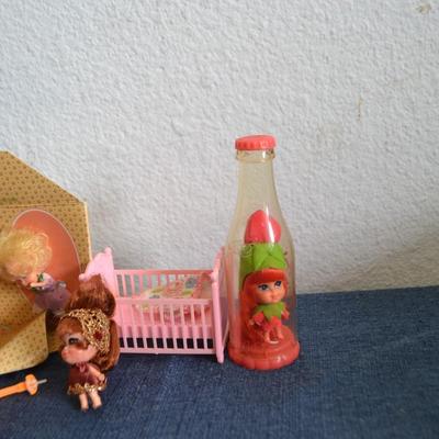 LOT 208. KIDDLE TOYS
