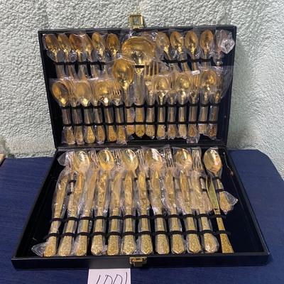 Beautiful Gold Tone FlatWare