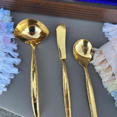 FULL 8 PIECE FLATWARE SET AND MORE!