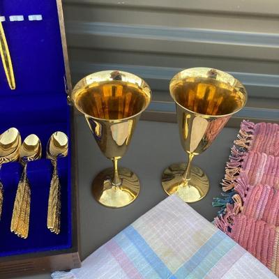 FULL 8 PIECE FLATWARE SET AND MORE!