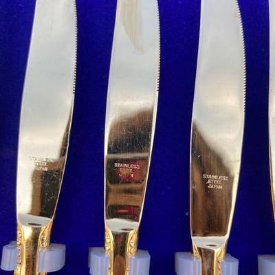 FULL 8 PIECE FLATWARE SET AND MORE!
