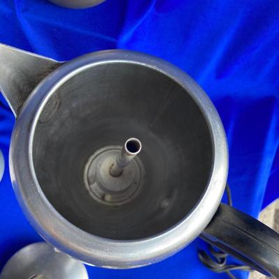 A VARIETY OF VINTAGE COFFEE POTS AND A COFFEE GRINDER TO TRY THEM OUT WITH