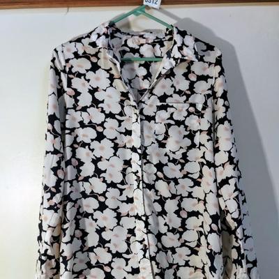 Skies Are Blue Flowered Dress Shirt