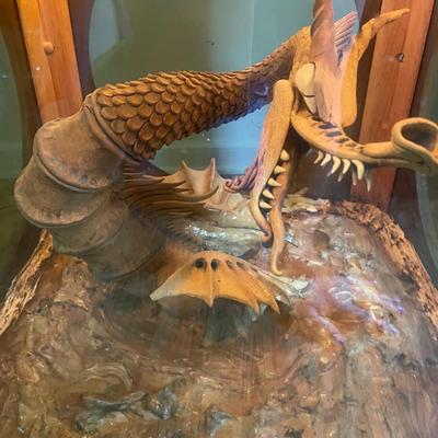 Dragon table