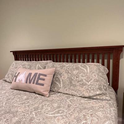 Stickley like king bed frame with new mattress!