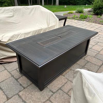 Gas/propane fire table with stone center