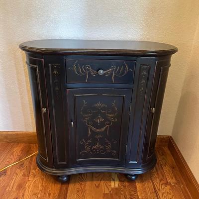 HOOKER FURNITURE SEVEN SEAS ACCENT CABINET WITH TABLE LAMP